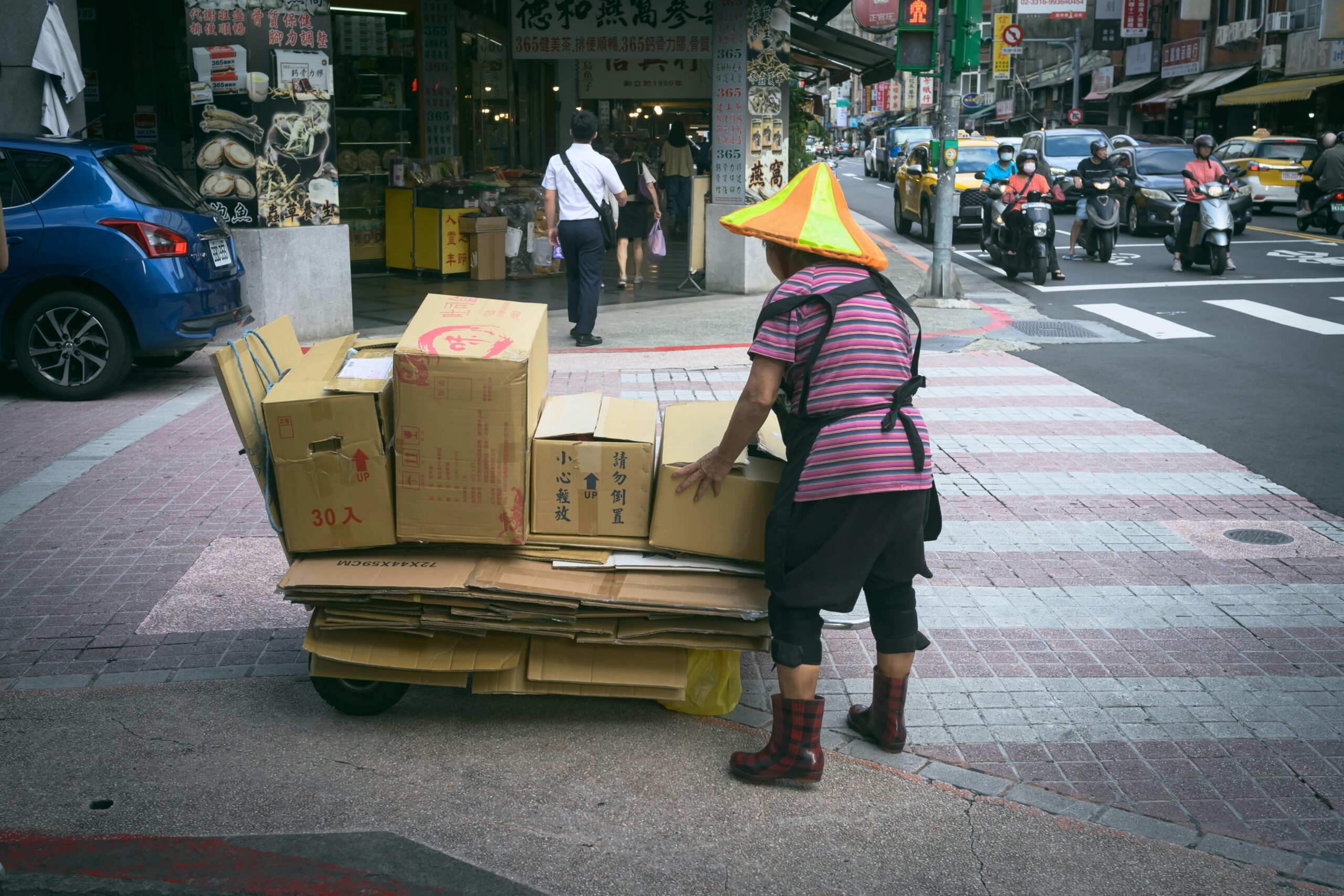 Yougert delivery lady